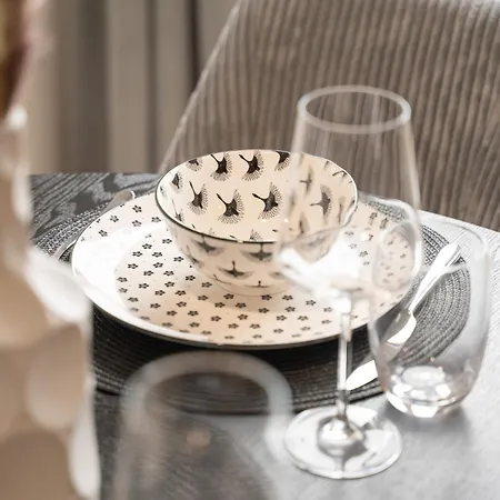 Kingsize Bett, Balkon, Arbeitsplatz, Netflix Appartement *