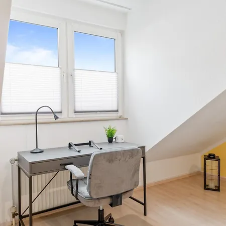 Апартаменты Kingsize Bett, Balkon, Arbeitsplatz, Netflix