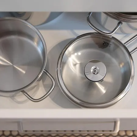 Kingsize Bett, Balkon, Arbeitsplatz, Netflix Pforzheim