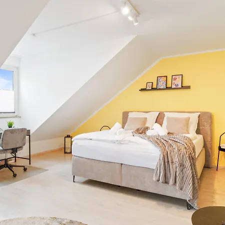 Kingsize Bett, Balkon, Arbeitsplatz, Netflix Apartment *